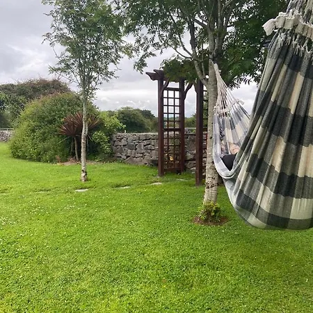 The Lakes Wellness Self Catering * Partry