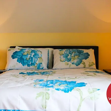The Lakes Wellness Self Catering Panzió